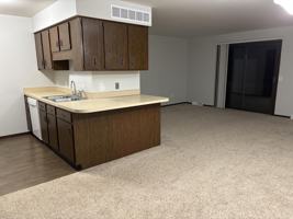featured image of 425 W Schleier St