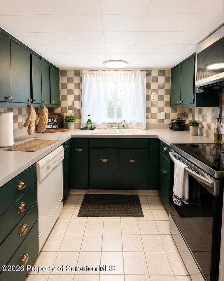 83 Spring St - Photo 3 of 7