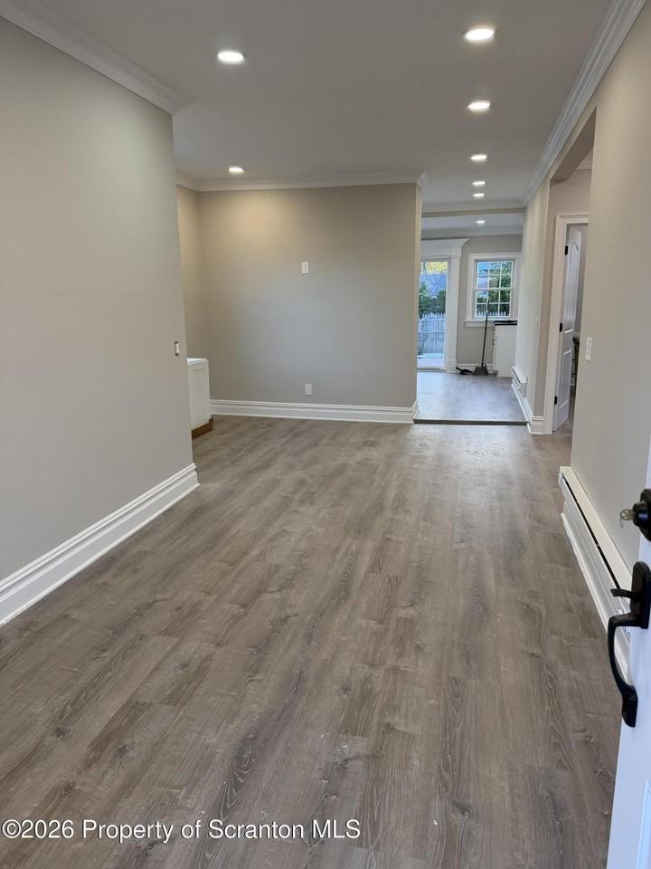95 Fallbrook St #1stFL - Photo 5 of 23