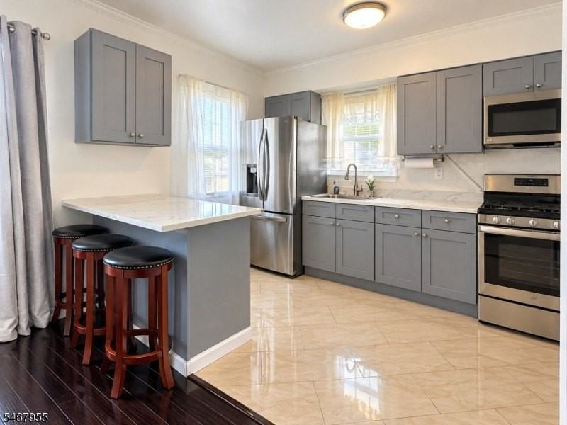 63 Marie Ave - Photo 5 of 19
