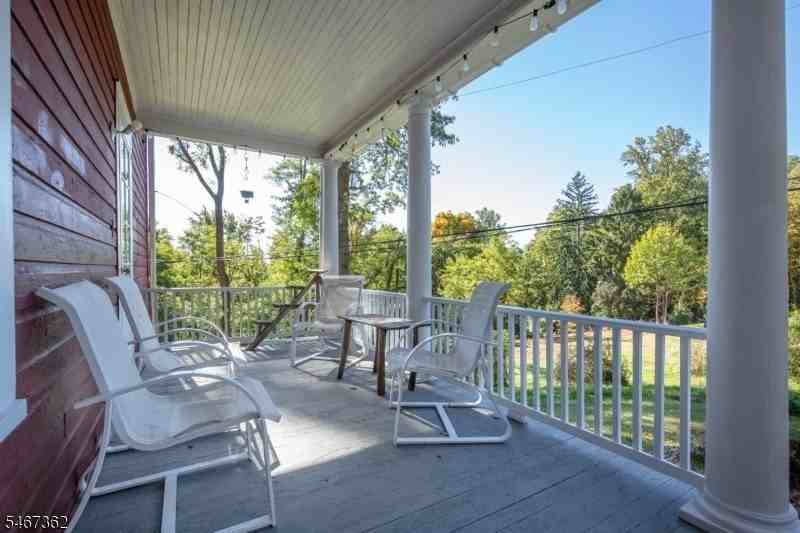 31 Jenks Hill Rd - Photo 2 of 35