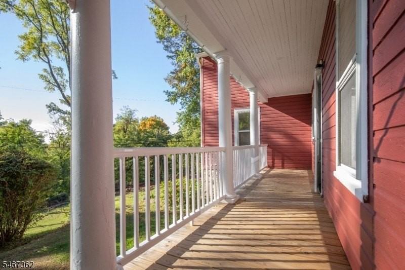 31 Jenks Hill Rd - Photo 5 of 35