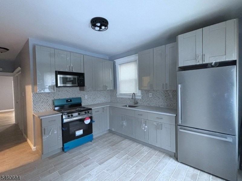 29 Linden Ave - Photo 3 of 12