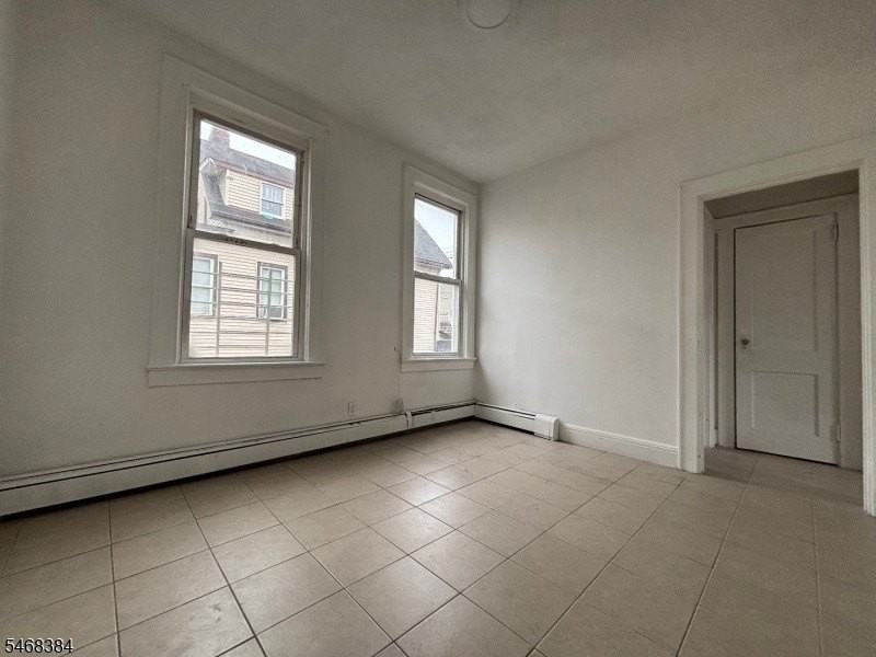 60 4th St #2 - Photo 2 of 7