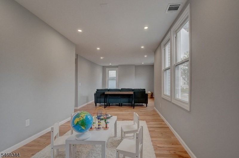 111 N Fullerton Ave #2 - Photo 5 of 19