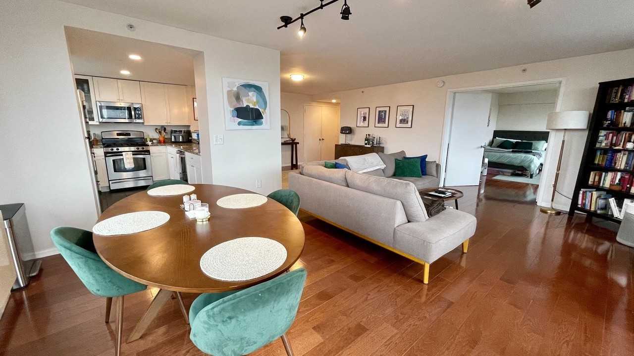 700 Grove St #6Q - Photo 3 of 22