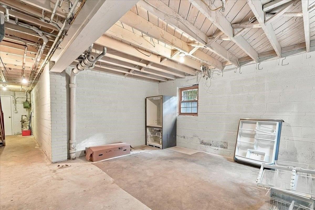 107 Grand St - Photo 3 of 49
