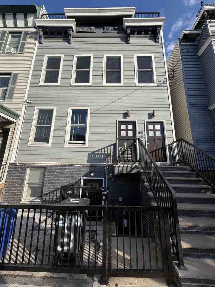 260 Palisade Ave #1