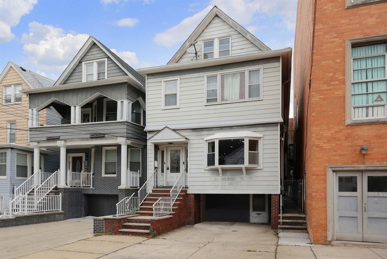 85 W 46th St - Photo 4 of 26