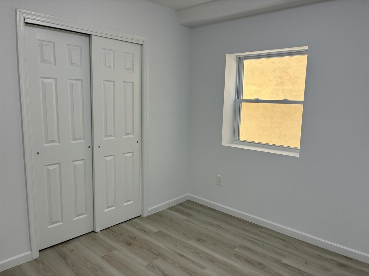 714 23rd St #1 - Photo 6 of 23