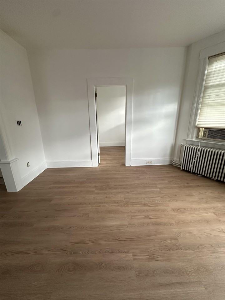 79 W 52nd St #2 - Photo 6 of 20