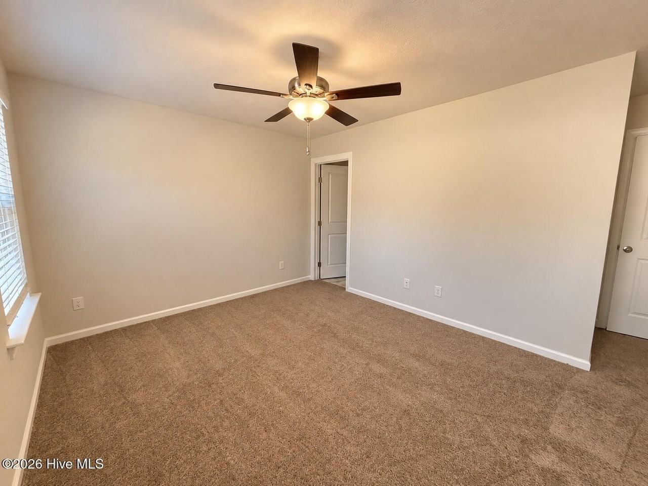 651 Caroline Ct #6B - Photo 4 of 9