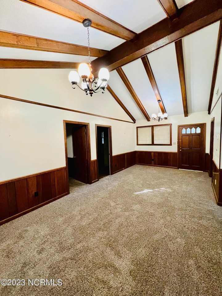3591 E Wilson St - Photo 2 of 11