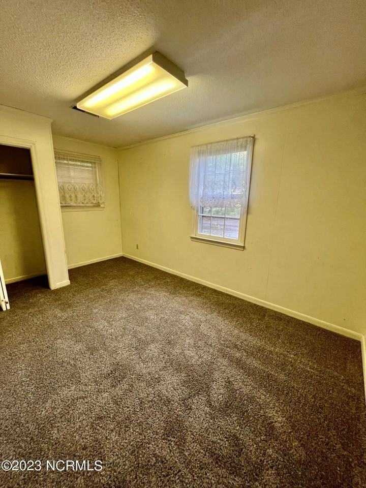 3591 E Wilson St - Photo 5 of 11