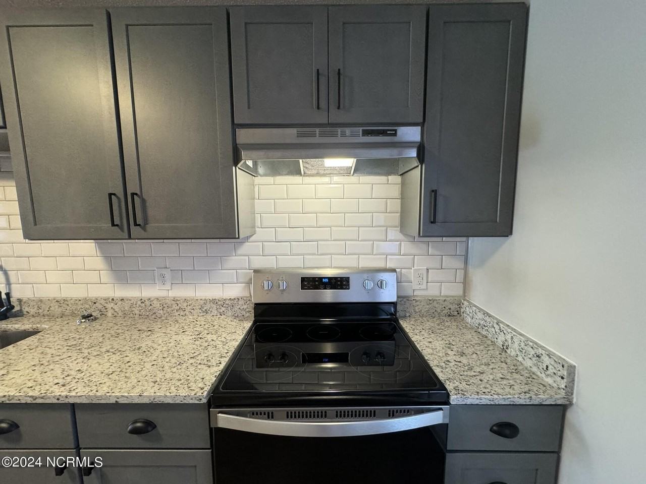 2203 Hurt Dr - Photo 6 of 16