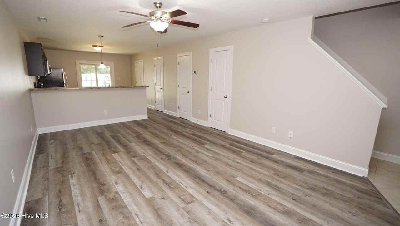 103 W Murrow Ln - Photo 2 of 27