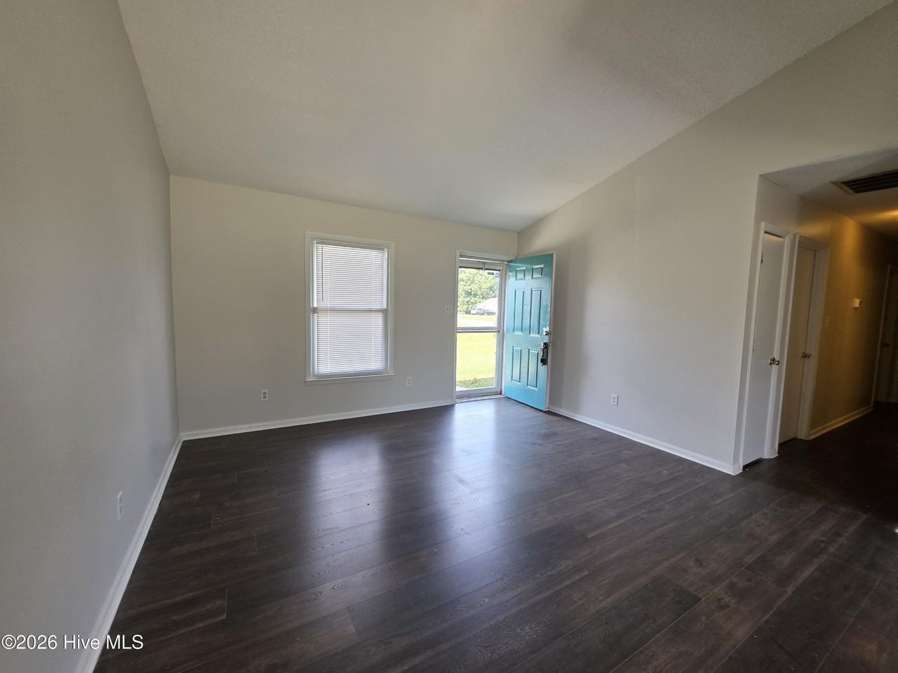 1011 Blue Leaf Pl - Photo 5 of 17
