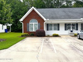 featured image of 215 Hurt Ct