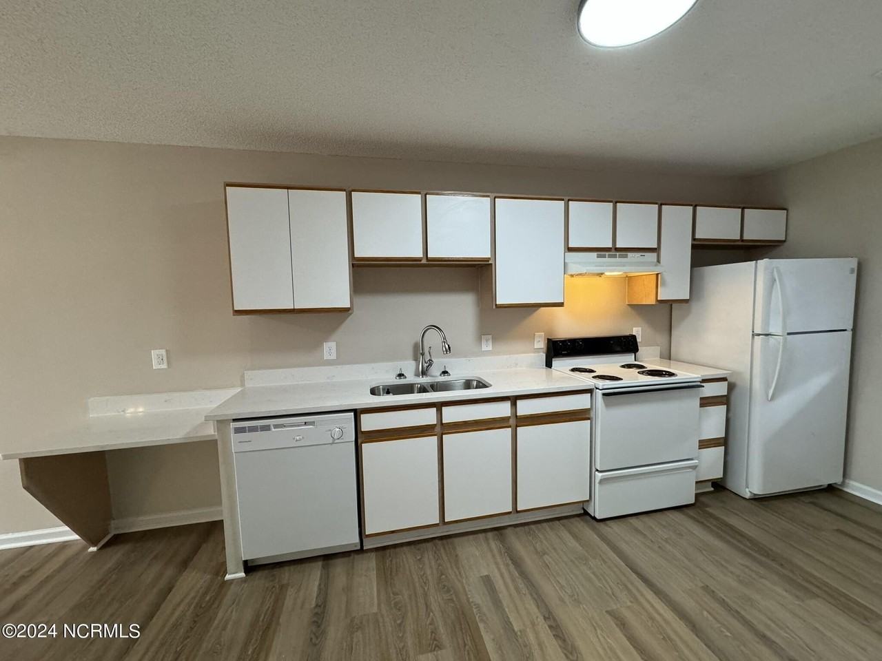 2215 Hurt Dr - Photo 6 of 11
