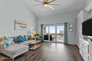 featured image of 918 N New River Dr #534