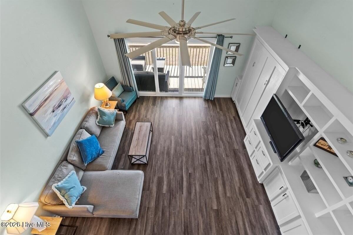 918 N New River Dr #534 - Photo 3 of 36