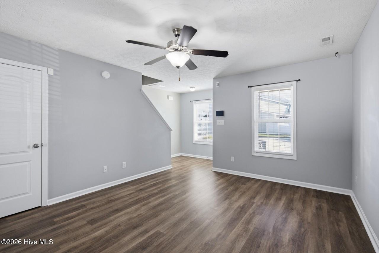 427 Falls Cv - Photo 4 of 18