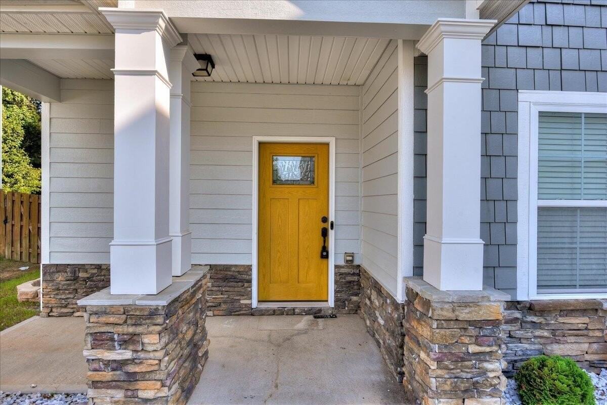 1509 Old Spruce Ln - Photo 3 of 39