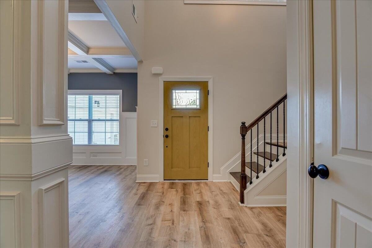 1509 Old Spruce Ln - Photo 4 of 39
