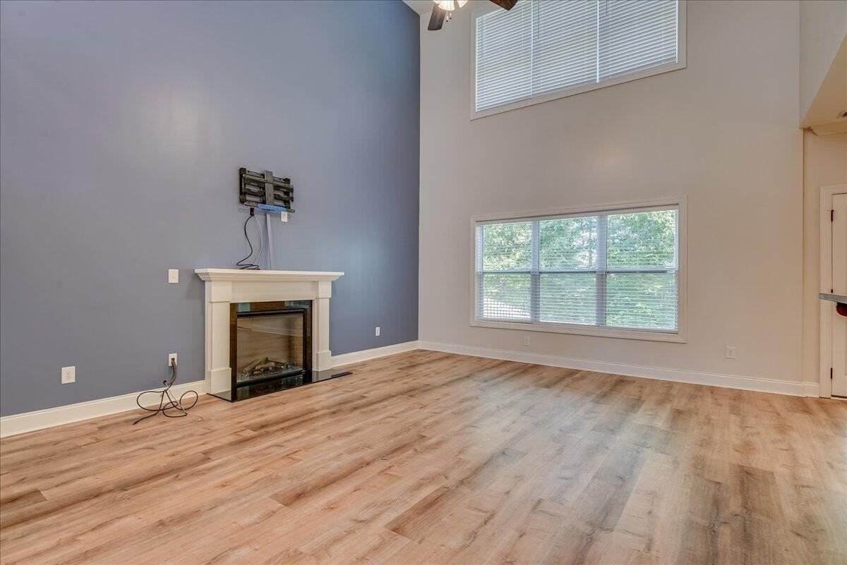 1509 Old Spruce Ln - Photo 6 of 39