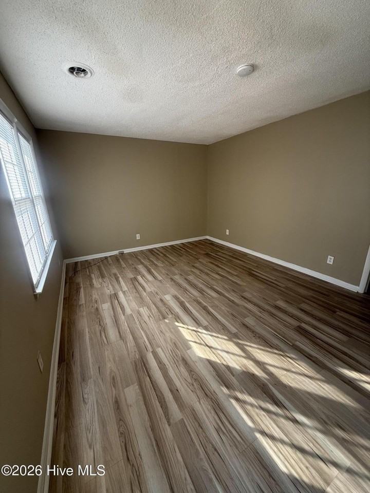 111 Phillips Cir #A - Photo 2 of 12