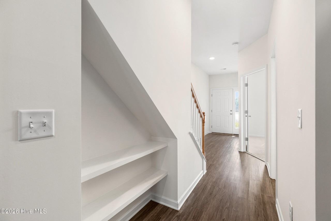 29 Dresser Ln - Photo 5 of 28