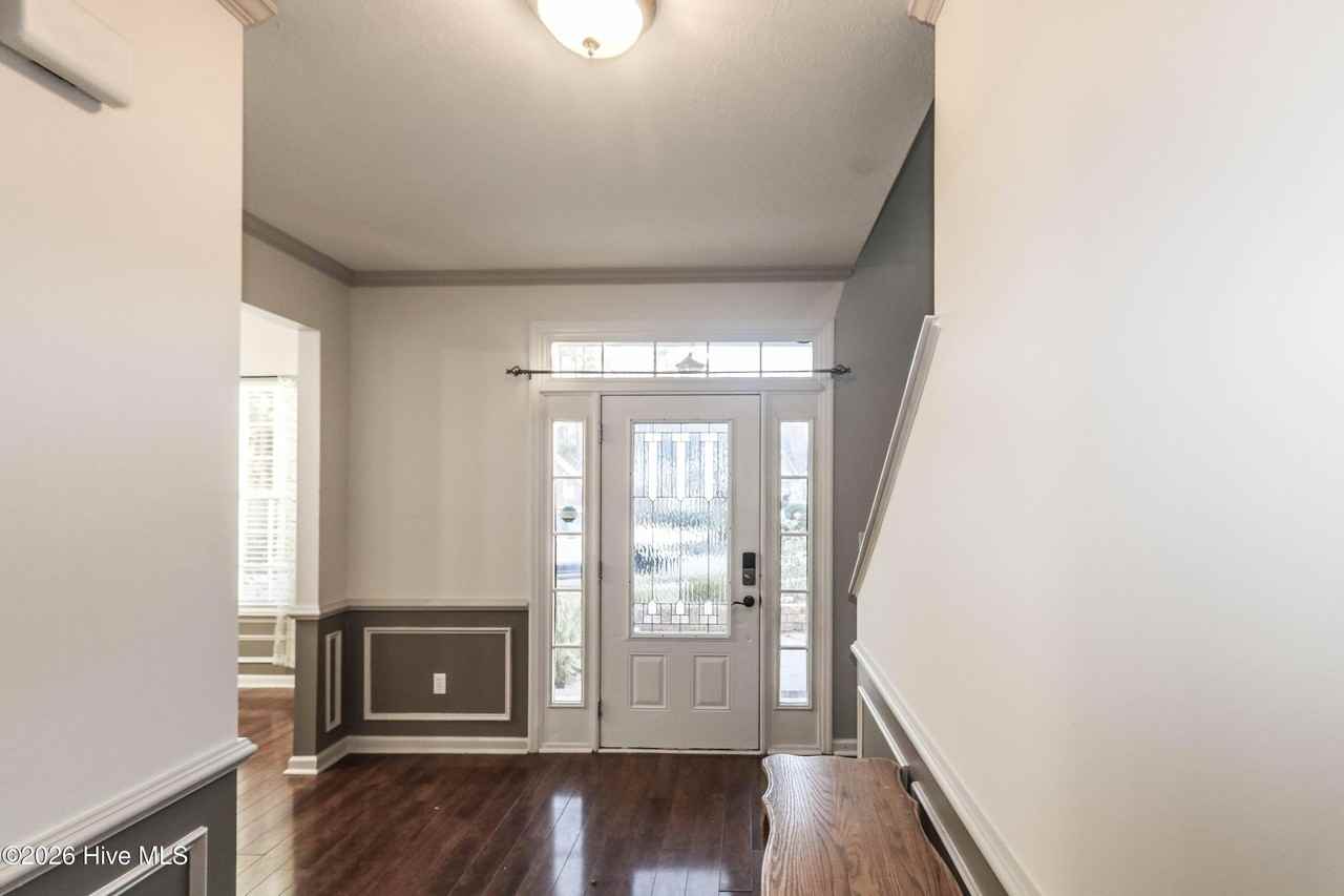 4704 Park Ridge Ct - Photo 3 of 50