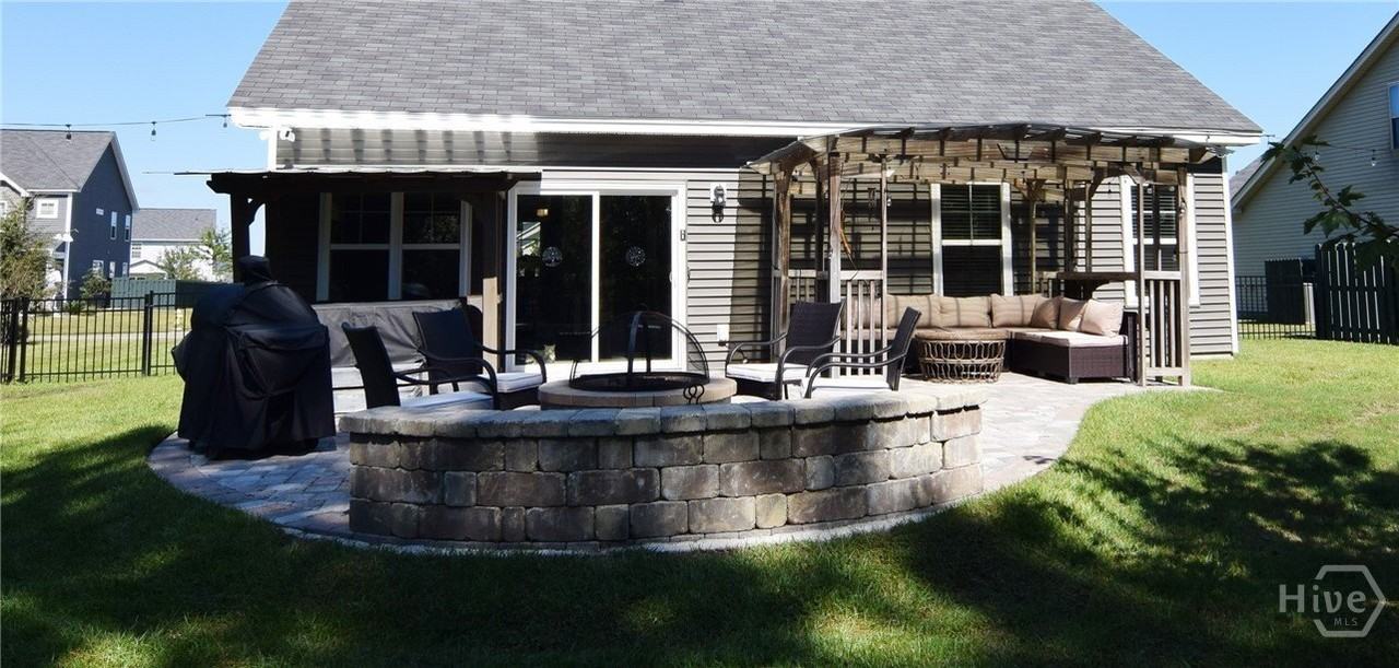 3012 Castleoak Dr - Photo 4 of 39