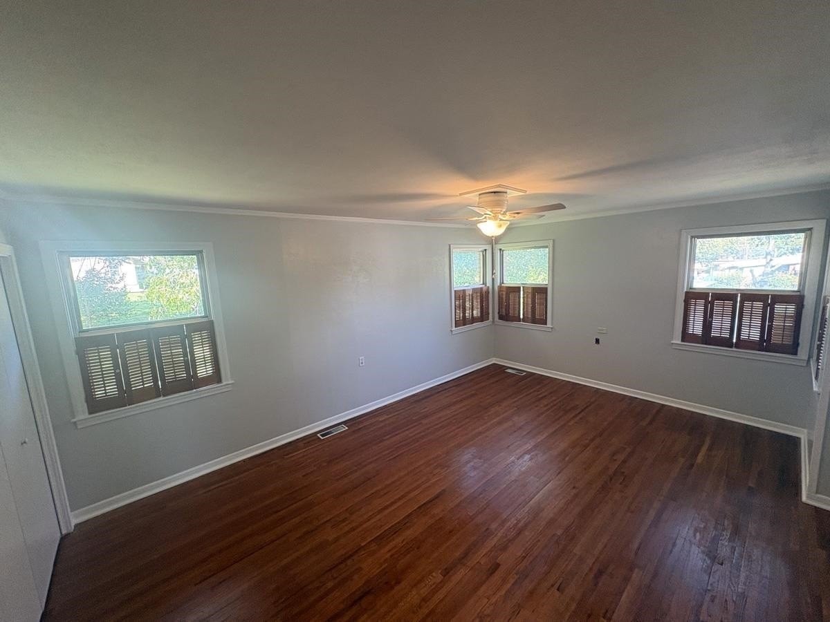 108 E Taggard St - Photo 5 of 15