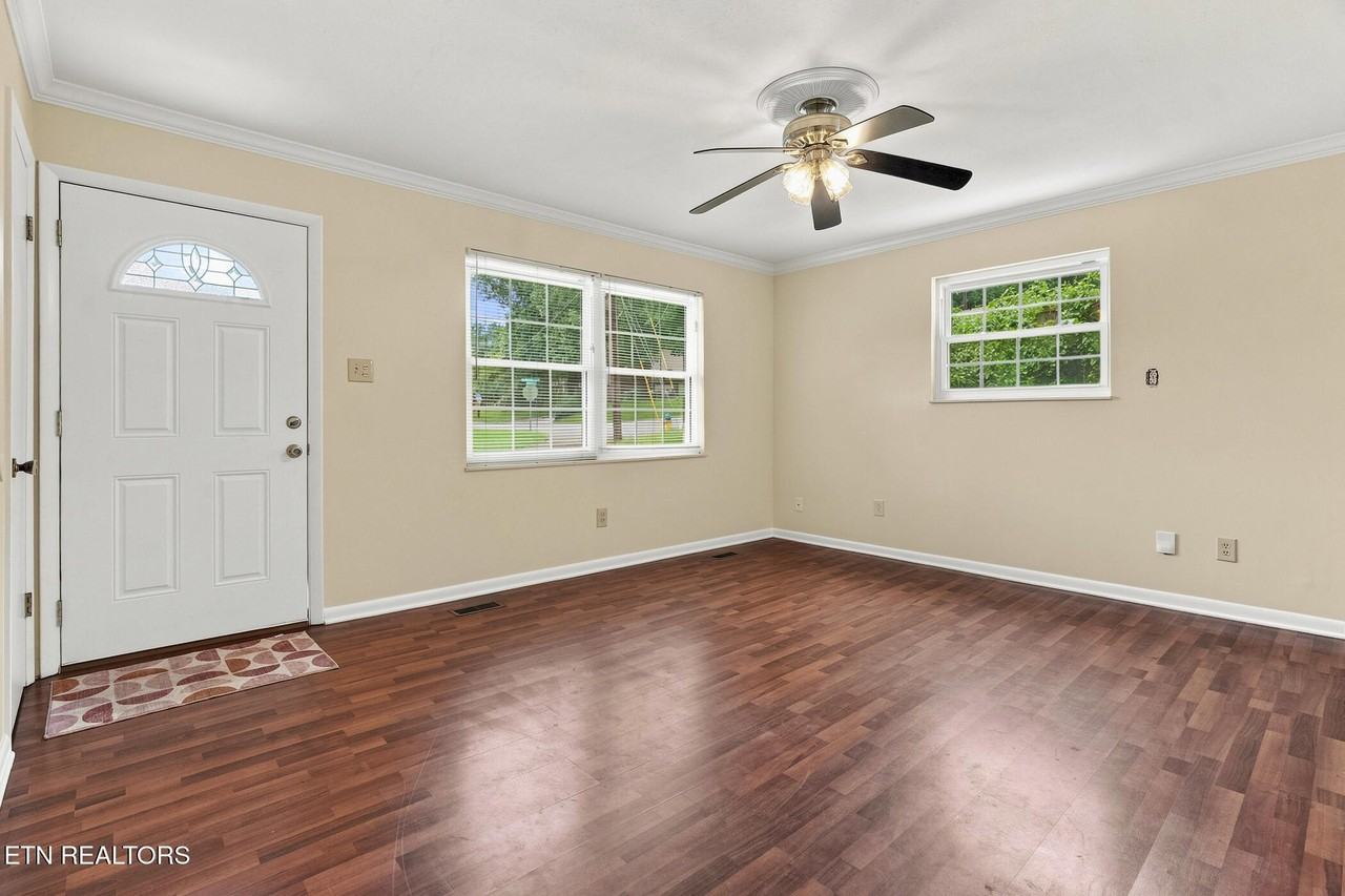 4400 Wells Rd - Photo 4 of 21