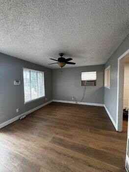 2907 Auburn St - Photo 2 of 9