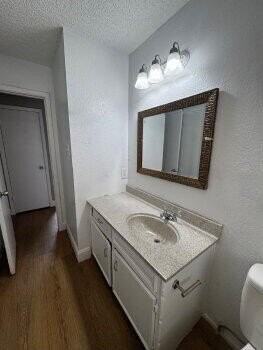 2907 Auburn St - Photo 6 of 9