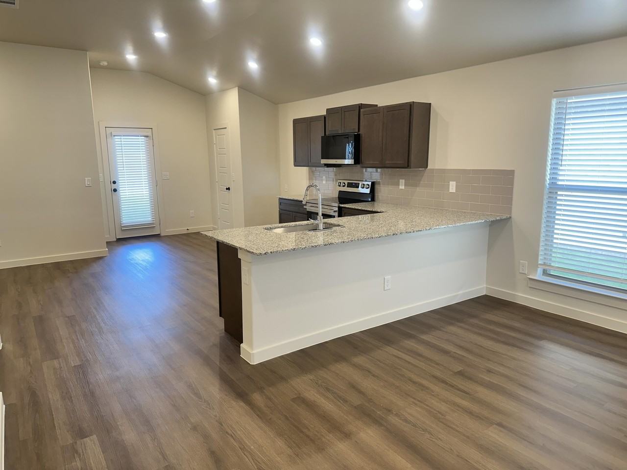Fulton Ave - Photo 4 of 18