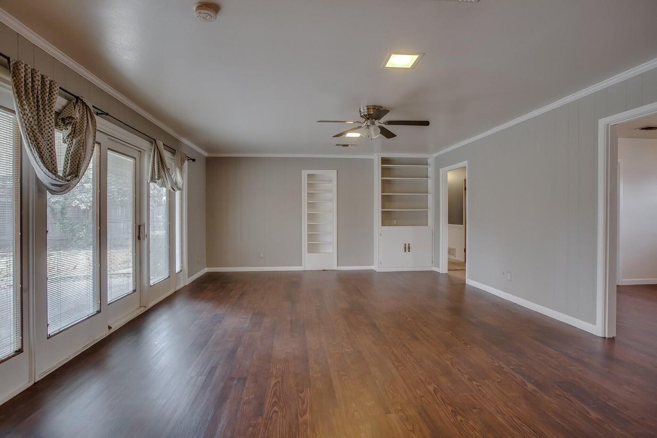 3608 43rd St - Photo 5 of 16