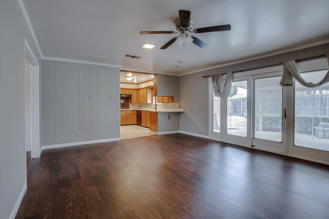 3608 43rd St - Photo 6 of 16