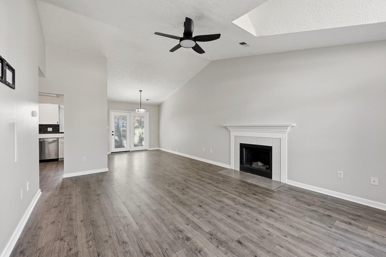 3624 Cottage Cir - Photo 5 of 23
