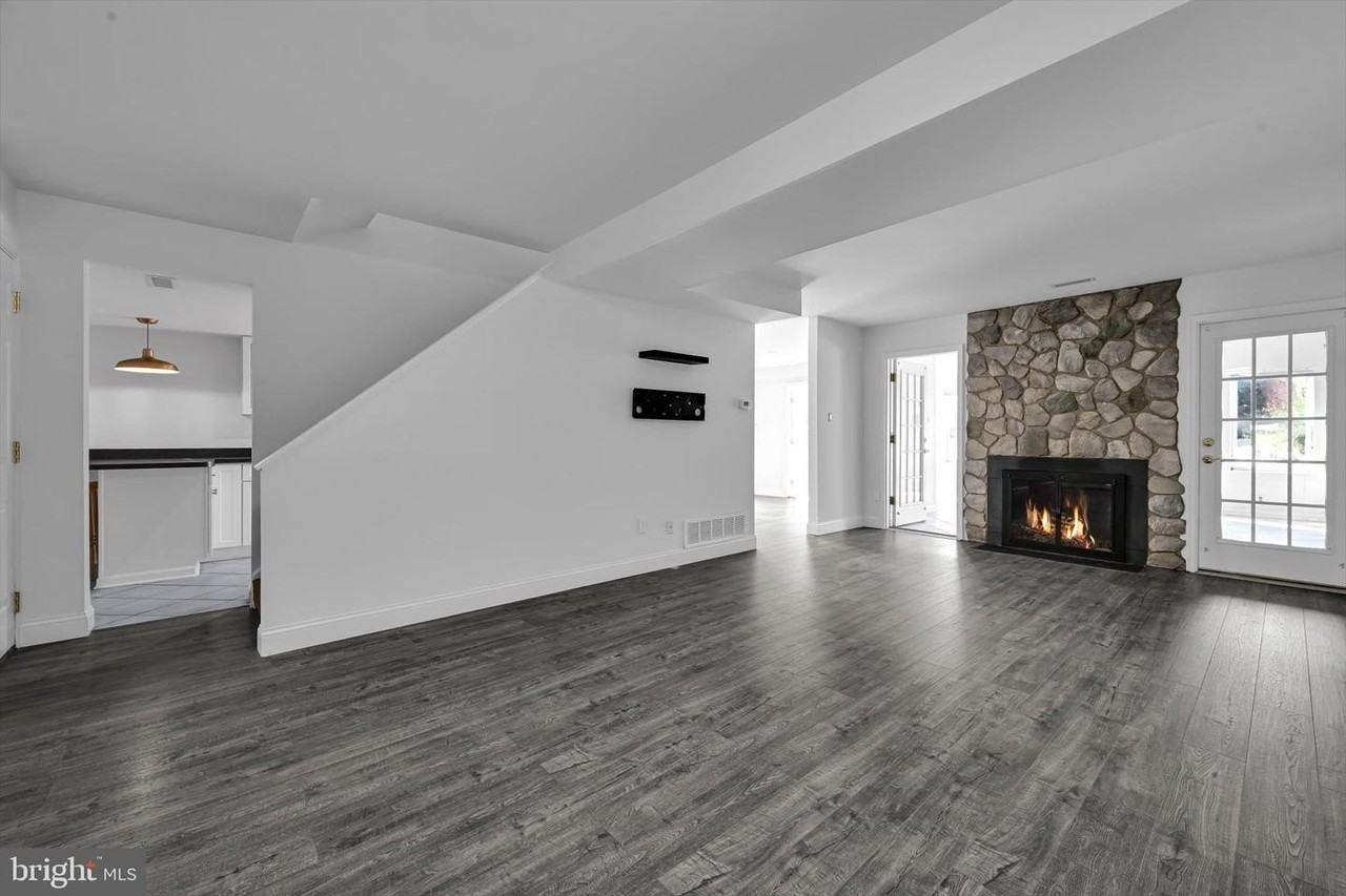 45 Princeton Ct - Photo 4 of 28