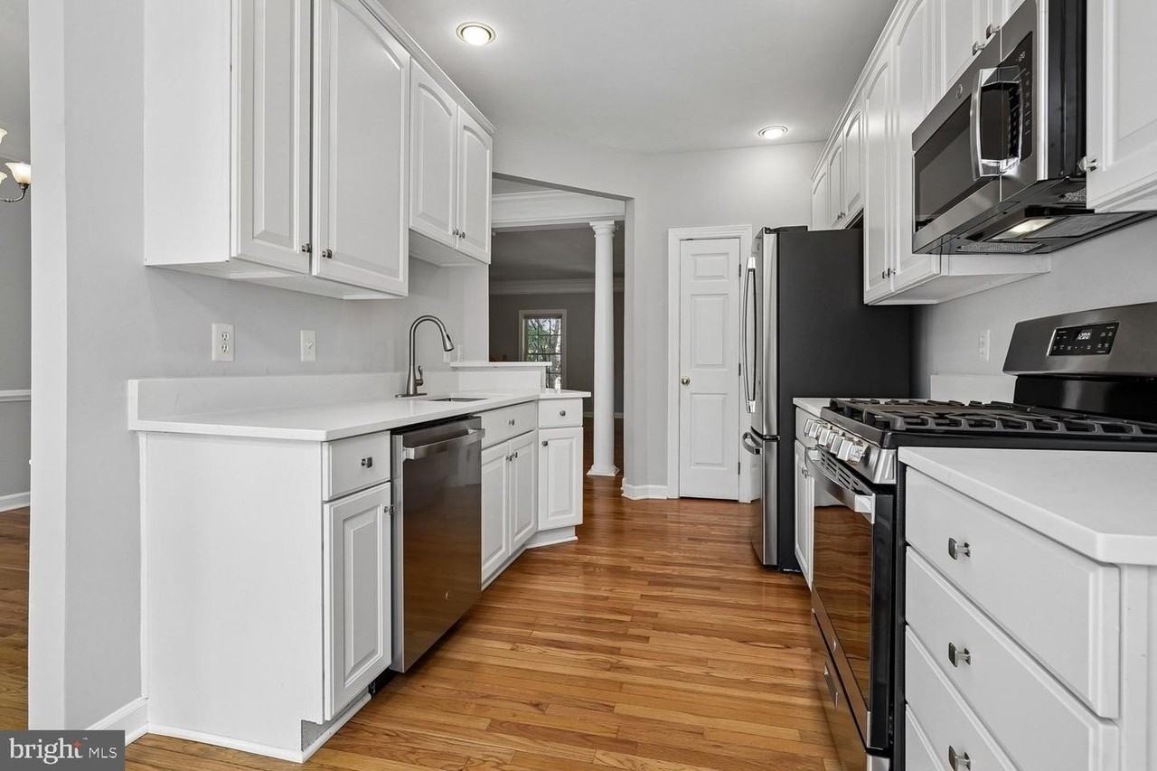 4370 Thomas Brigade Ln - Photo 7 of 50