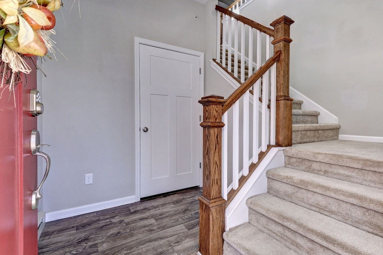 304 Promenade Ln - Photo 4 of 36