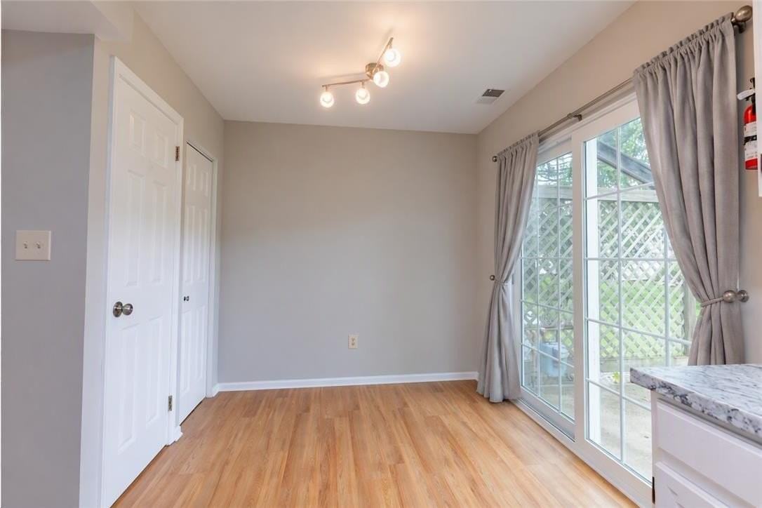 104 Empire Ct - Photo 7 of 37