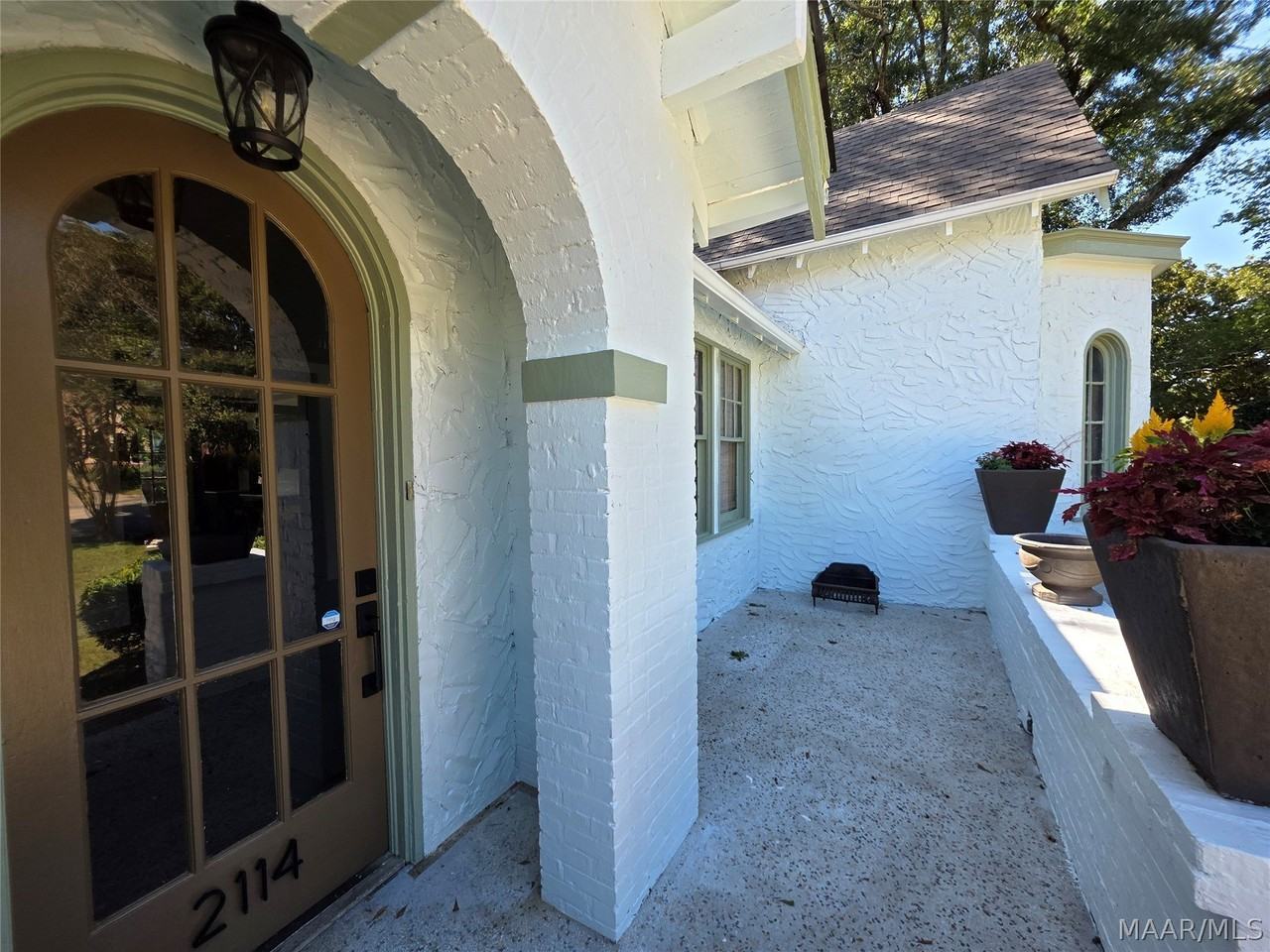 2114 Madison Ave - Photo 3 of 50