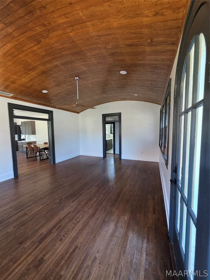 2114 Madison Ave - Photo 4 of 50