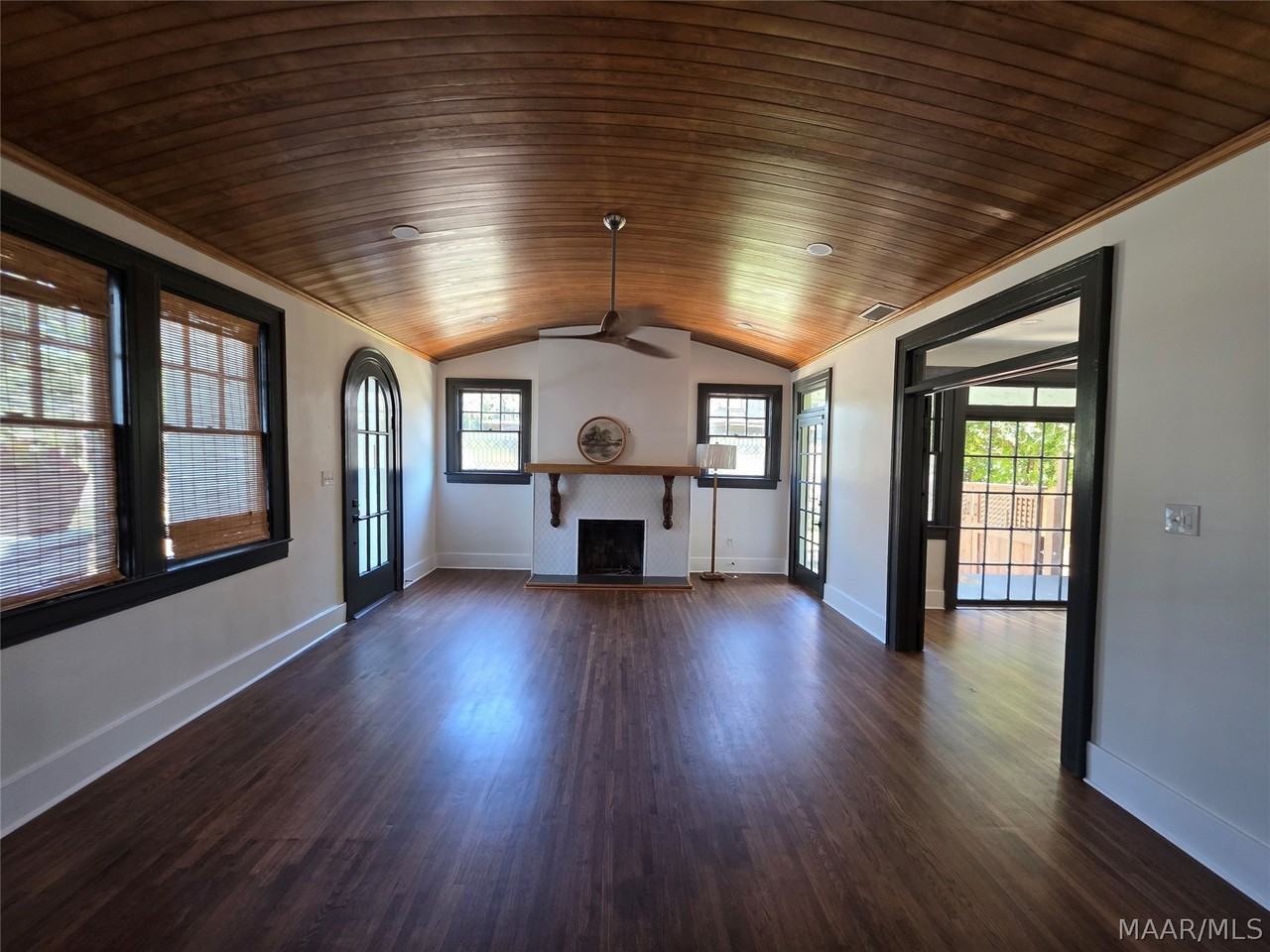 2114 Madison Ave - Photo 7 of 50