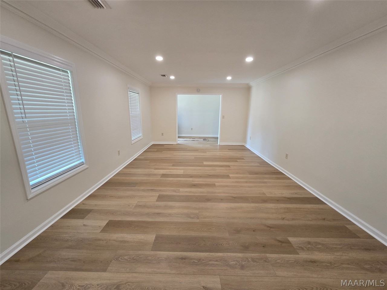 6212 Henley Way - Photo 2 of 39