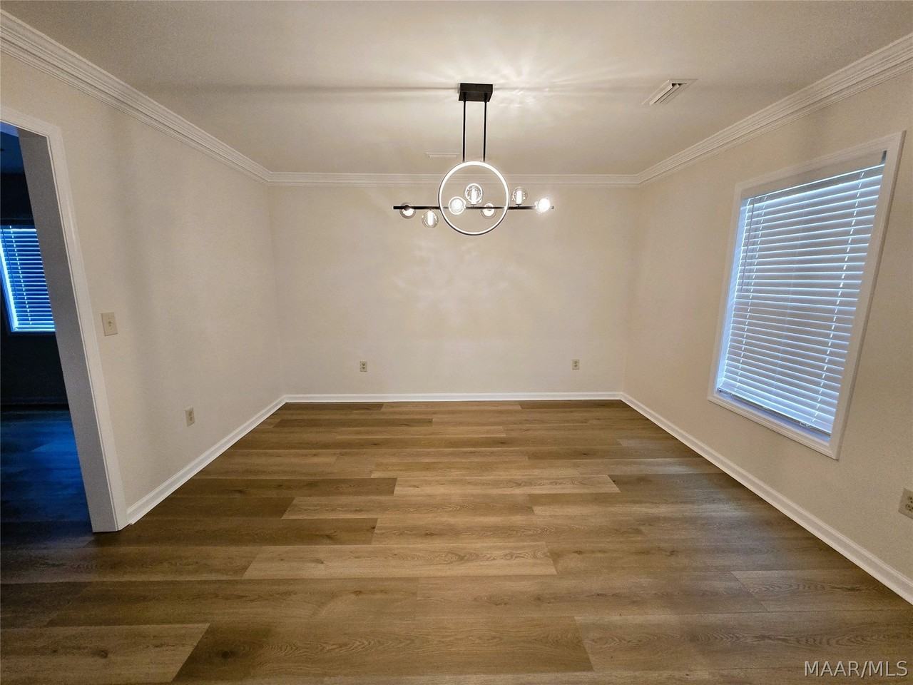 6212 Henley Way - Photo 3 of 39